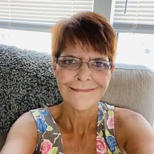 Meet your Posher, Debbie